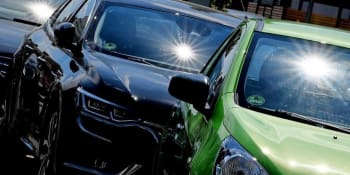 Boj s vedry v autě: Otevřená okna ani barva karoserie vysokou teplotu nesníží