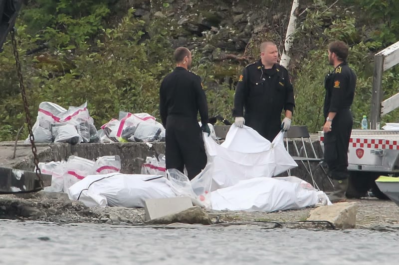 Norsko si připomíná smutné výročí. Uplynulo deset let od střelby na ostrově Utoya.
