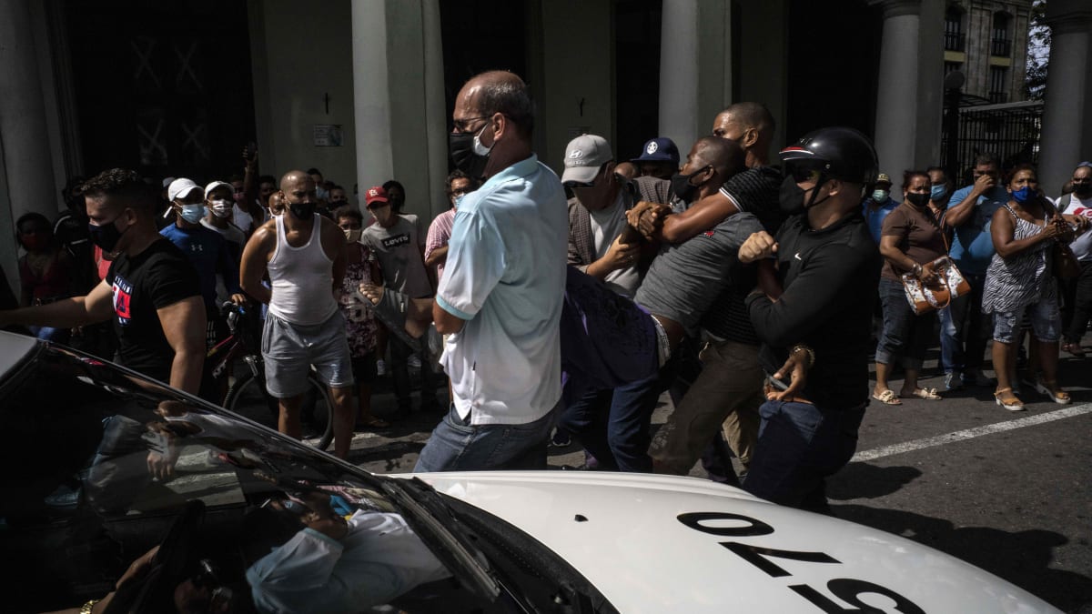 Policie v kubánské Havaně zadržela desítky odpůrců komunistického režimu.