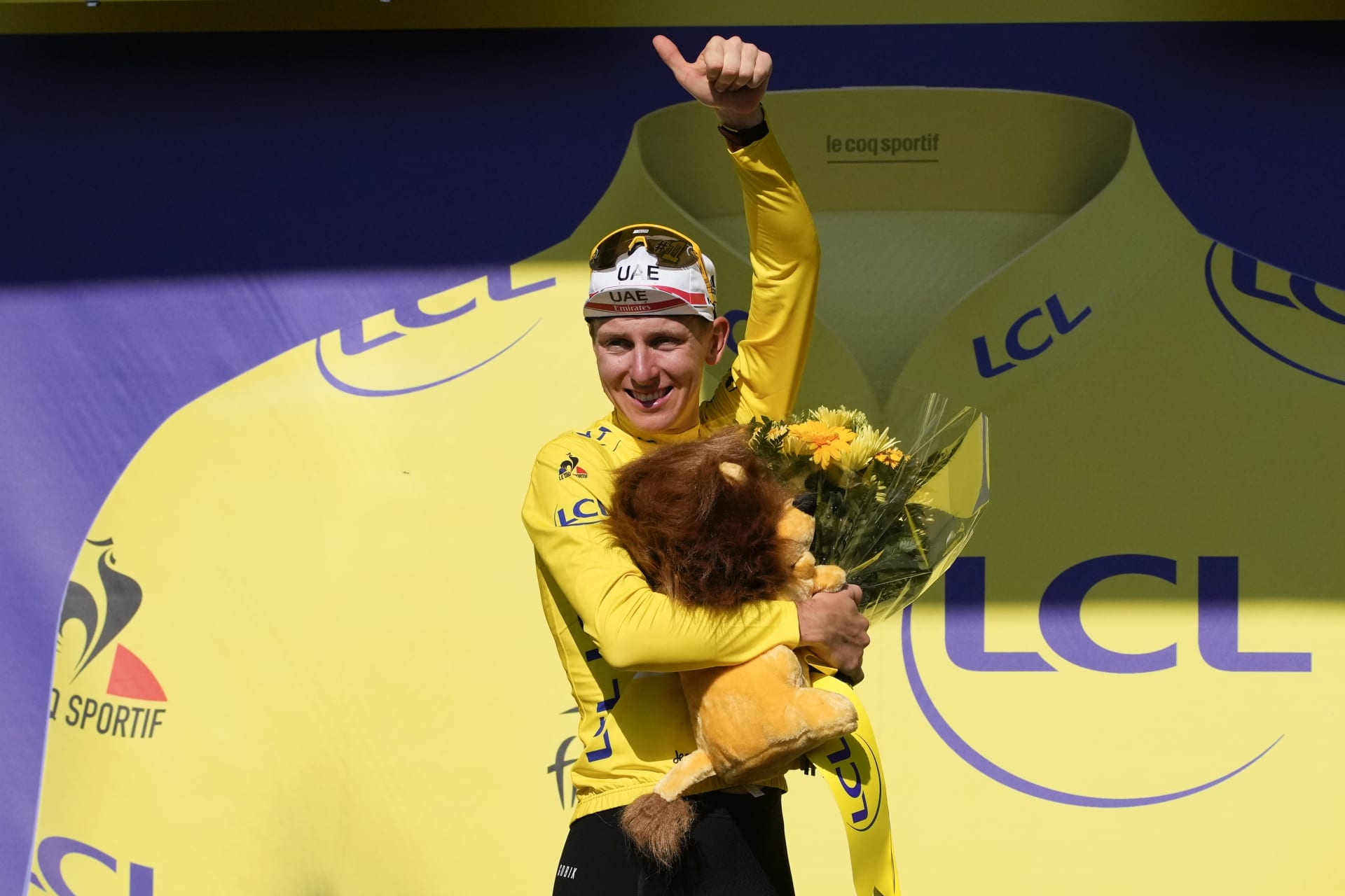Tadej Pogačar obhájí vítězství na Tour de France.