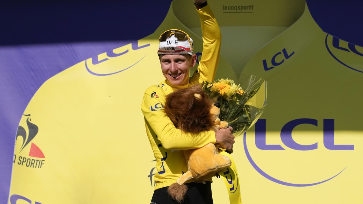 Tadej Pogačar obhájí vítězství na Tour de France.