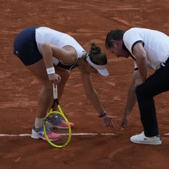 Kritický moment pařížského semifinále, který tak nazlobil nejen Barboru Krejčíkovou, ale celý tenisový svět. Ani chyba rozhodčího však Češku nakonec o úspěch neobrala.
