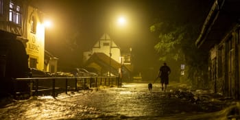 Na Česko se žene vydatný déšť, hrozí i povodně. Meteorologové zpřísnili výstrahu