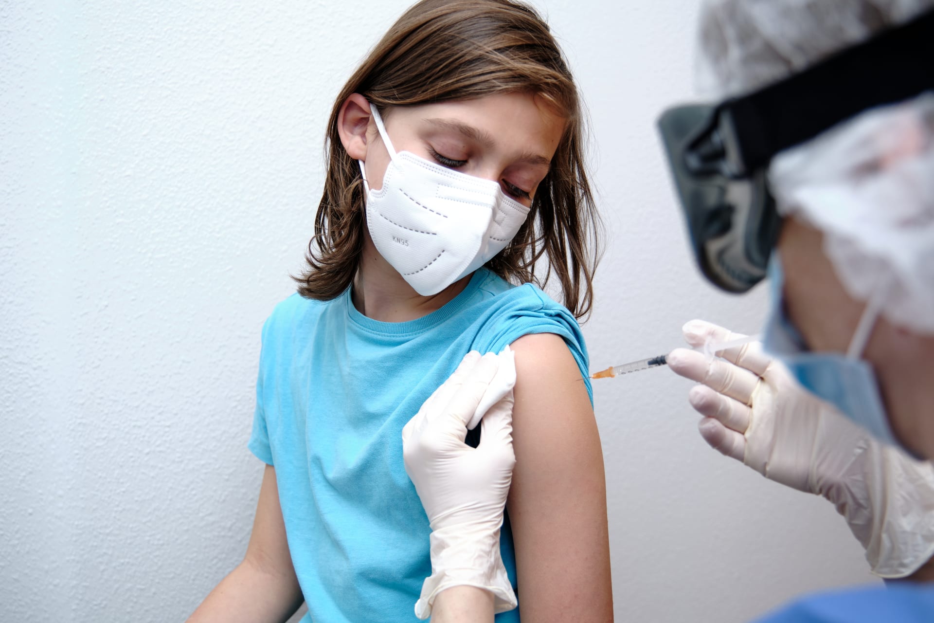 Proticovidová vakcína od Moderny může být podávána dětem ve věku od 12 do 17 let, schválila EMA. (Ilustrační foto)