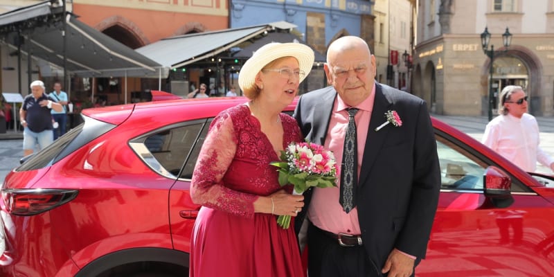 František Nedvěd s manželkou Marií na zlaté svatbě v červnu 2021