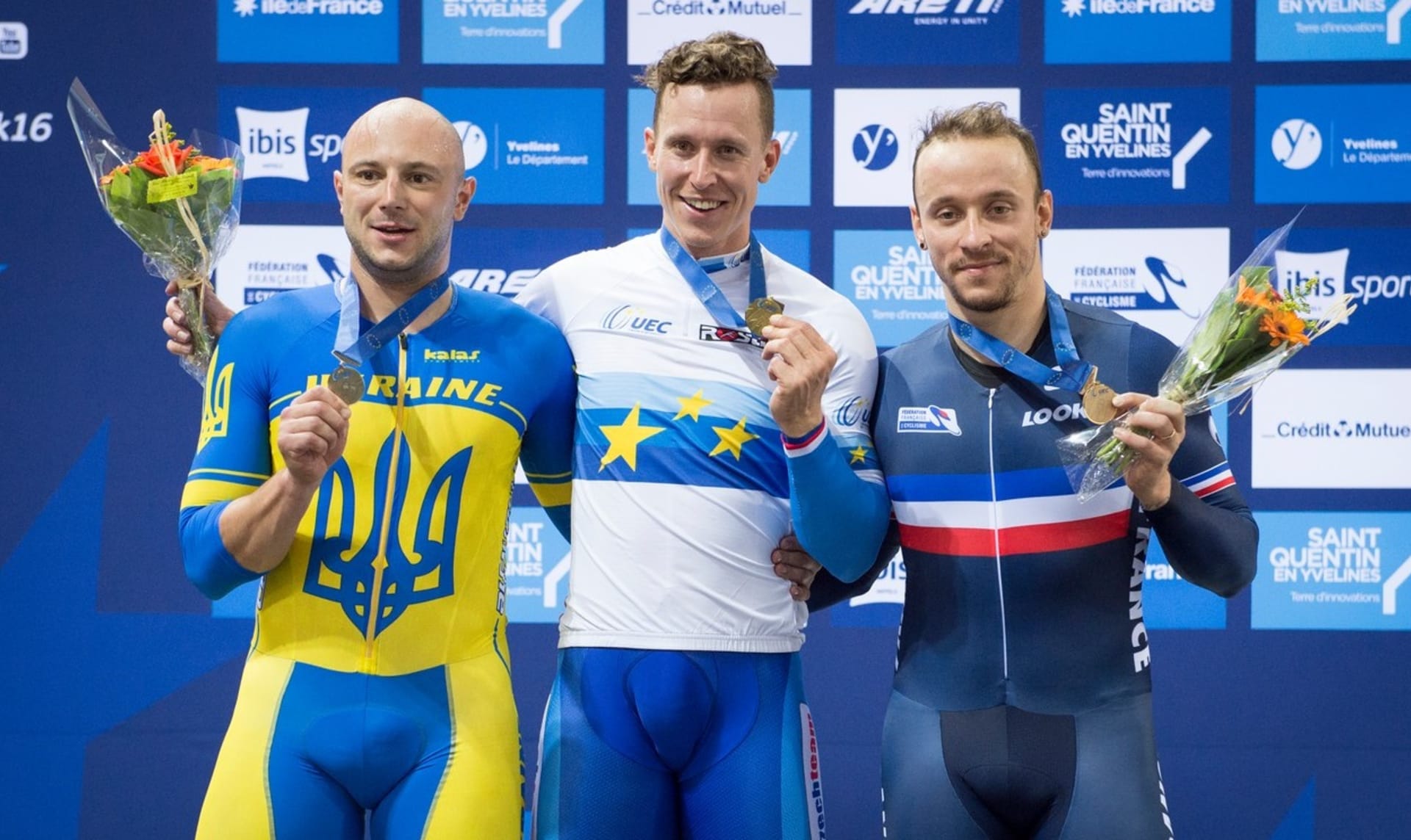 Tomáš Bábek (uprostřed) se zlatou medailí z mistrovství Evropy
