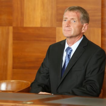 Podnikatel Janoušek zůstává ve vězení. Soud jeho žádosti o podmíněné propuštění nevyhověl.