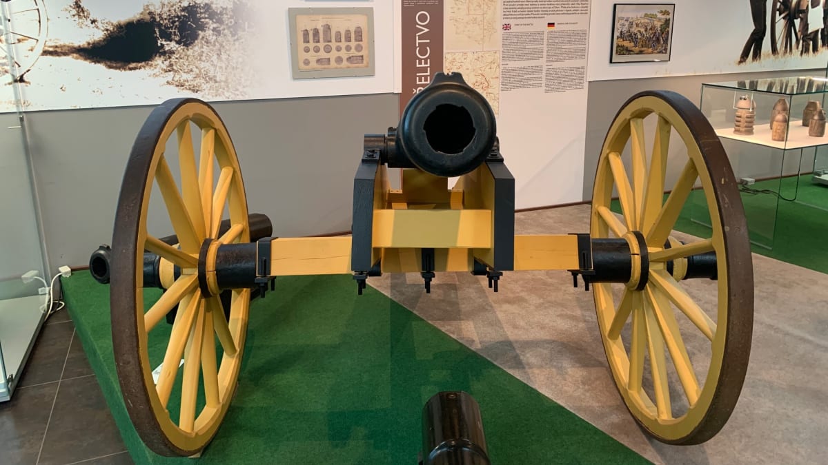 Muzeum války Chlum 1866  rakouský kanón