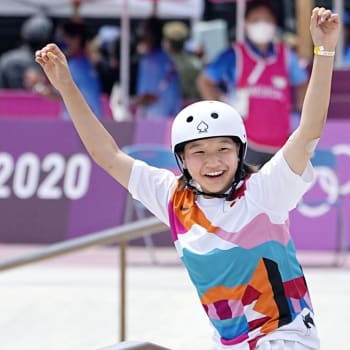 Momidži Nišijová se stala ve 13 letech olympijskou vítězkou.