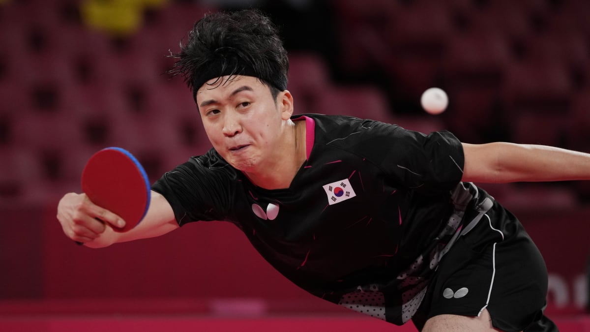 Korejský stolní tenista Čong Jong-sik na olympijských hrách v Tokiu
