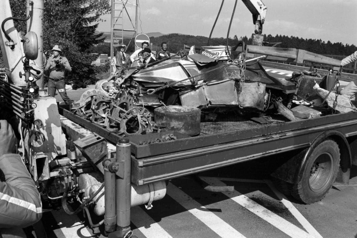 Před 45 lety rakouský pilot Formule 1 Niki Lauda přežil děsivou havárii na trati Nürburgring v Německu.