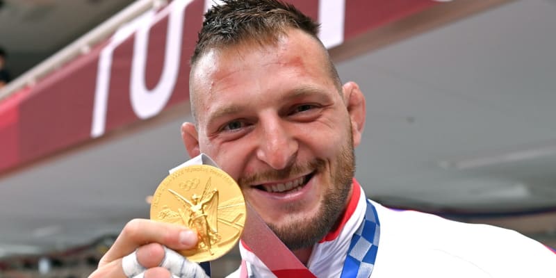 Lukáš Krpálek se zlatou medailí z olympiády v Tokiu