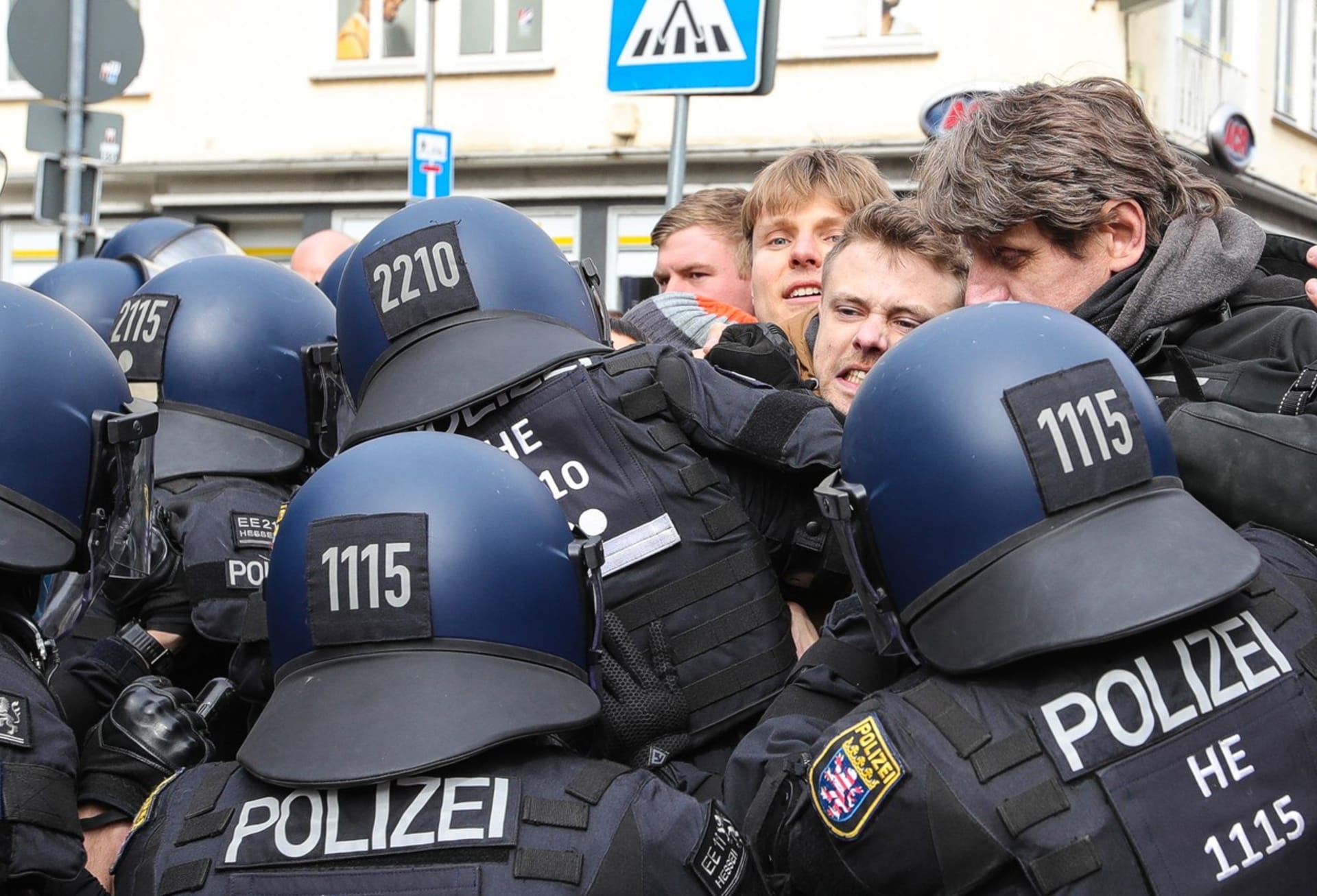 Soud v Berlíně zakázal demonstrace proti lockdownu.