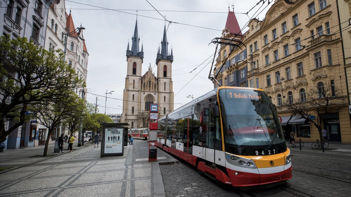 Osvobození bývalého šéfa pražského dopravního podniku Dvořáka, lobbisty Rittiga i ostatních obžalovaných v tzv. jízdenkové kauze je pravomocné.