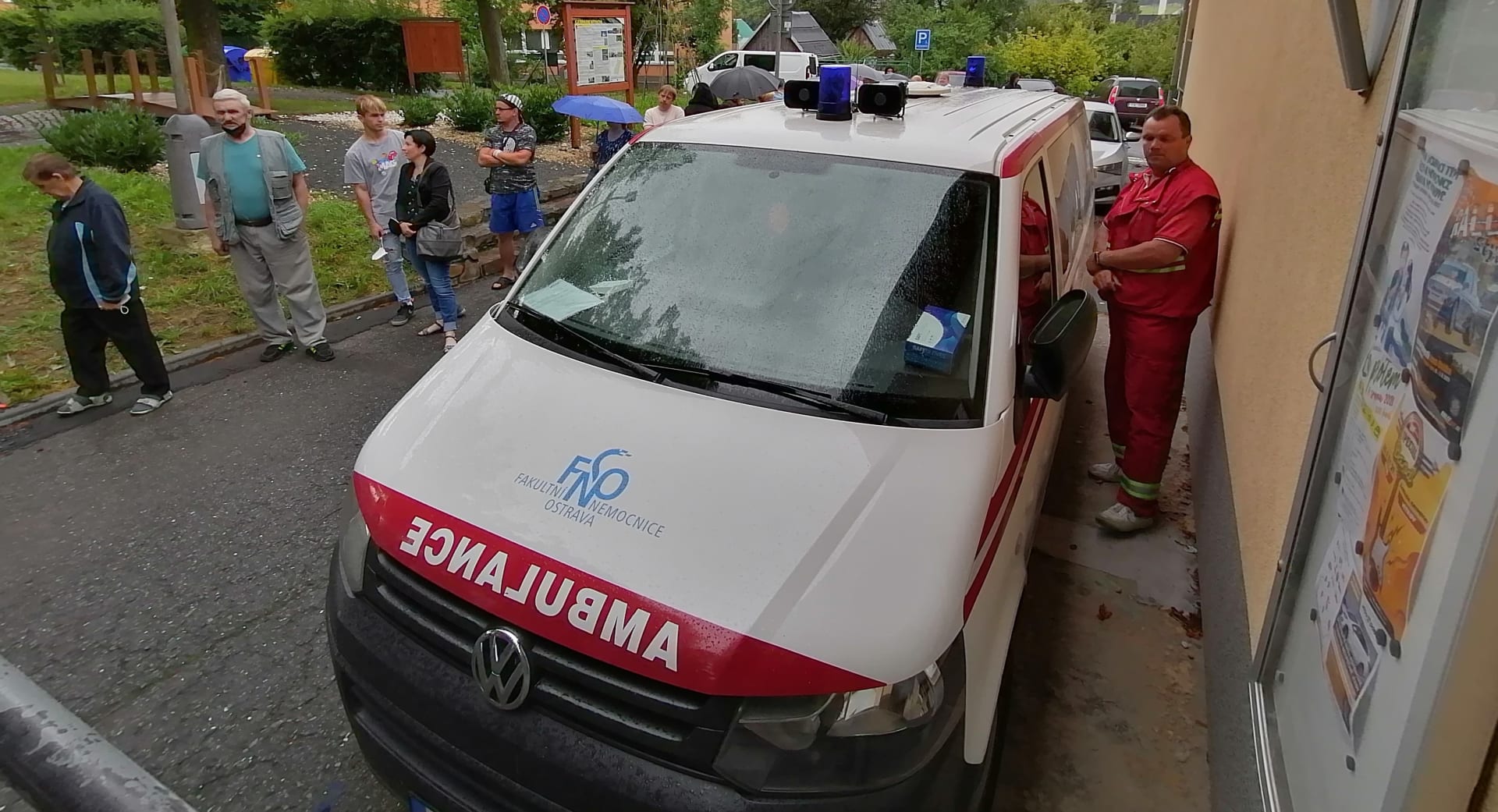Mobilní očkovací centrum ve Vítkově v okrese Opava. Místní Romové ovšem nepřišli.