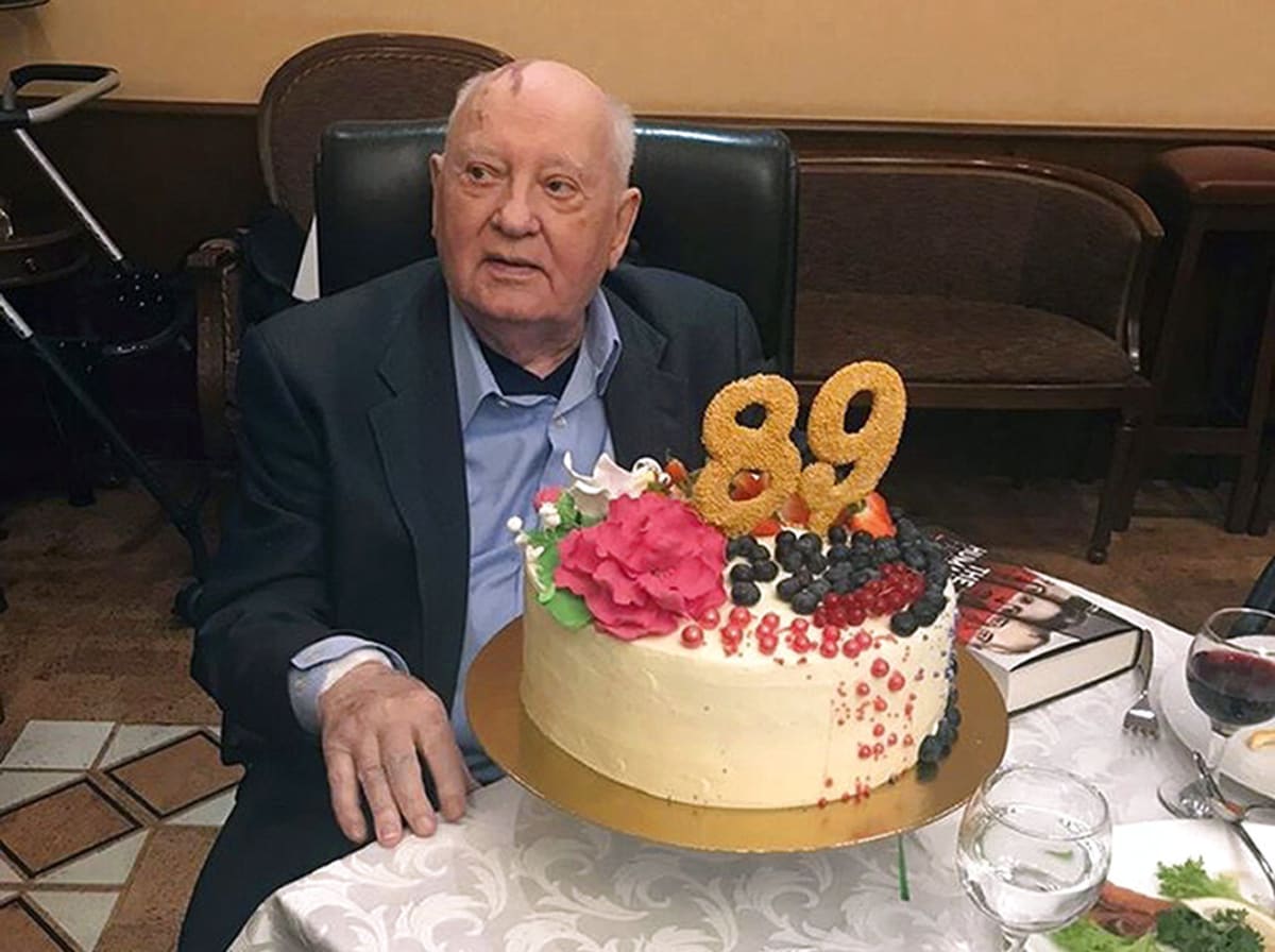 Michail Gorbačov při oslavě svých 89. narozenin