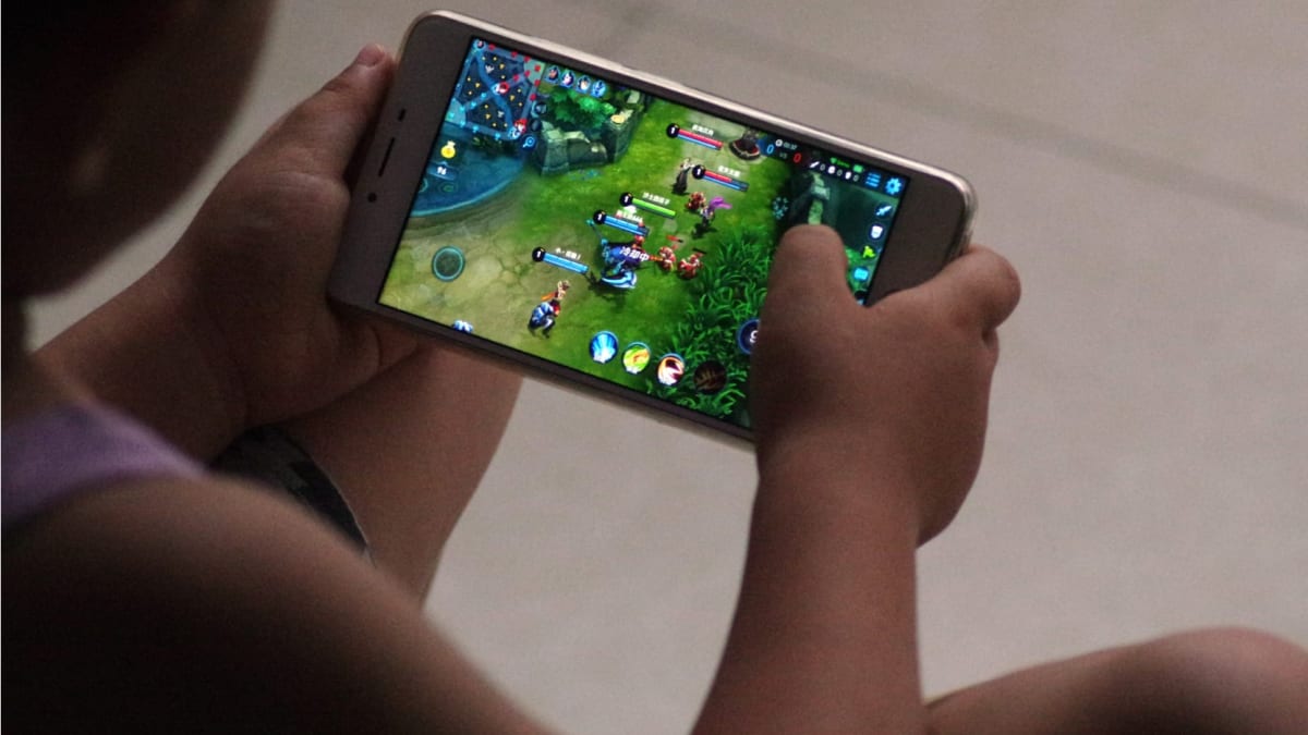Čínskou mobilní hru Honor of Kings hraje celosvětově přes 100 milionů lidí, z toho desítky milionů jen v Číně. 