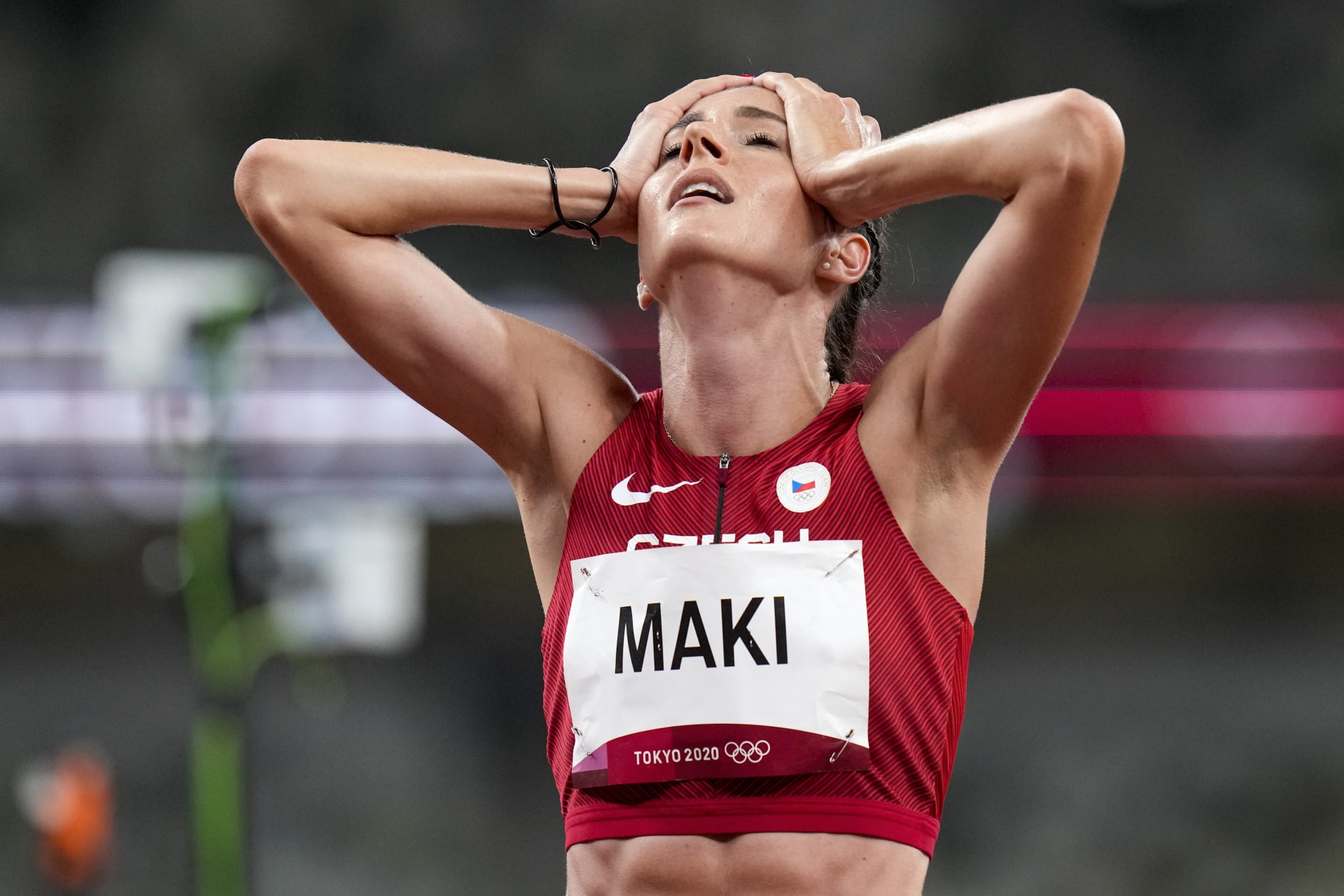 Mílařka Kristiina Mäki ve finále závodu na 1500 m doběhla jako poslední.