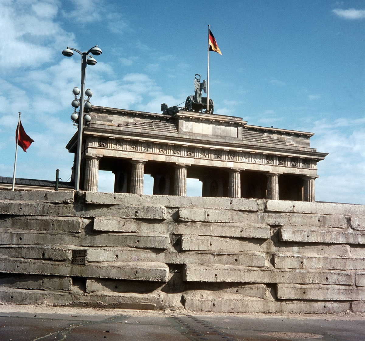 Berlínská zeď před Braniborskou bránou.