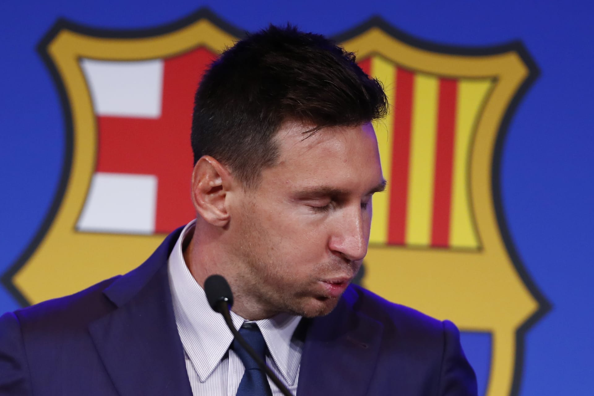 Emocemi zasažený Lionel Messi těžko hledá slova.