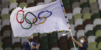 Covidový let sportovců na olympiádu: Pravidla porušena nebyla, tvrdí olympijský výbor 