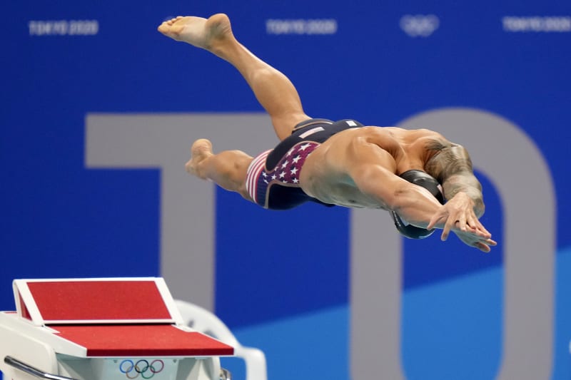 S legendárním Michaelem Phelpsem ho srovnávají právem. Americký plavec Caeleb Dressel v Tokiu získal pět zlatých, celkově jich má v kariéře už sedm.