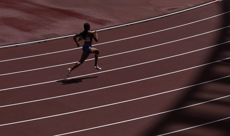 Rychlá jako nikdo. Američanka Allyson Felixová nedávno zažila komplikovaný porod, rozchod s obchodním partnerem. Přesto v Tokiu díky triumfu v závodě na 4x400 metrů získala svou jedenáctou olympijskou medaili, což v historii nedokázala ani žádná jiná atletka, ani žádný jiný americký atlet.