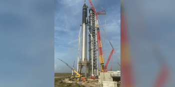 Muskovo monstrum na značkách: SpaceX představila největší raketu vesmírné historie