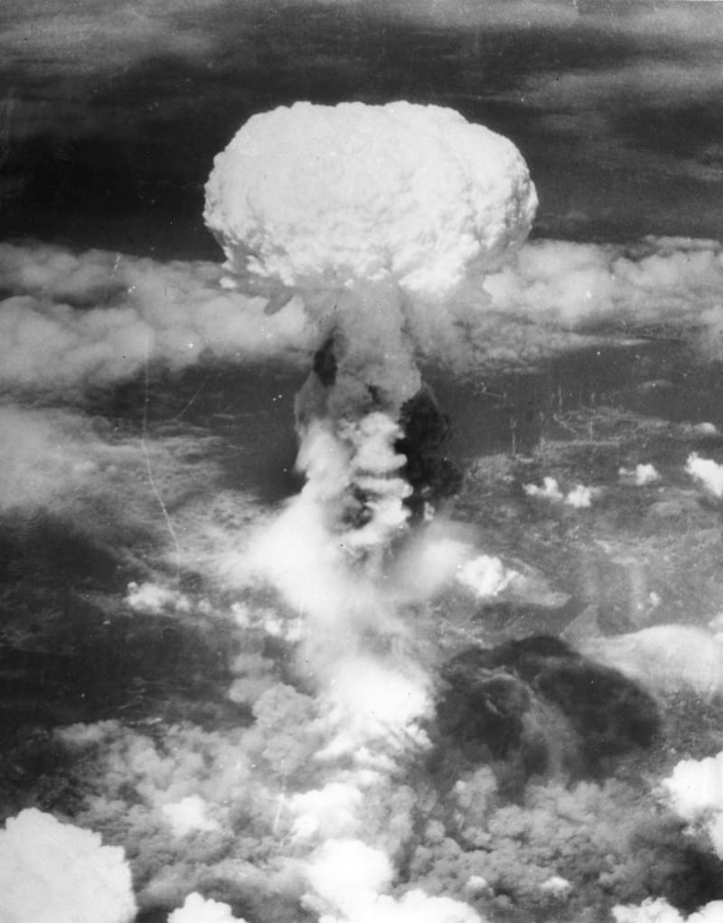 Výbuch atomové bomby v japonském Nagasaki 9. srpna 1945