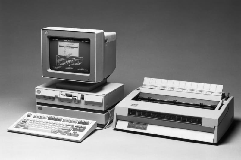 K PC postupně přibývala i další doprovodná zařízení jako tiskárny.