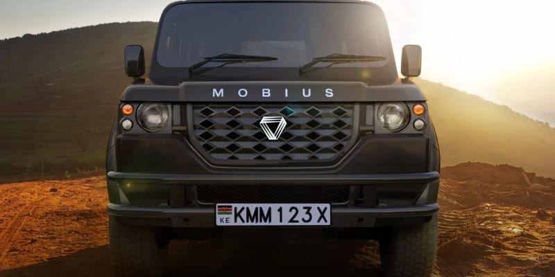 SUV a off-road Mobius II pro Afriku.