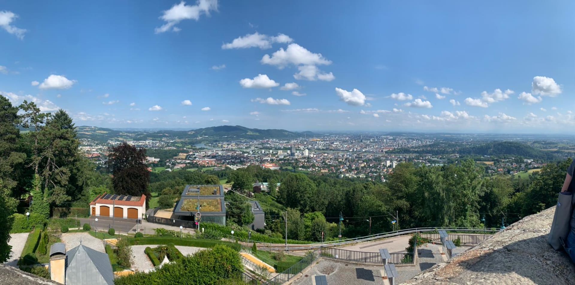 Výhled na město z kopce Pöstlingberg
