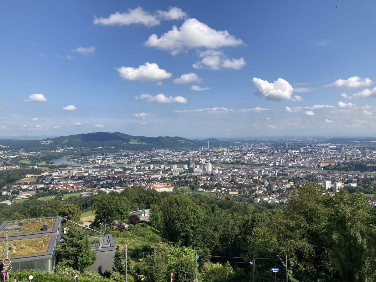 Výhled na město z kopce Pöstlingberg