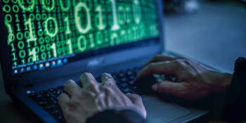 Útoky na české weby pokračují. Hackeři ve čtvrtek položili stránky vlády a NÚKIB