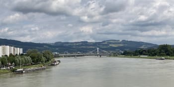 Neobvyklý protest proti znečišťování Dunaje. Profesor v řece hodlá uplavat 2700 kilometrů