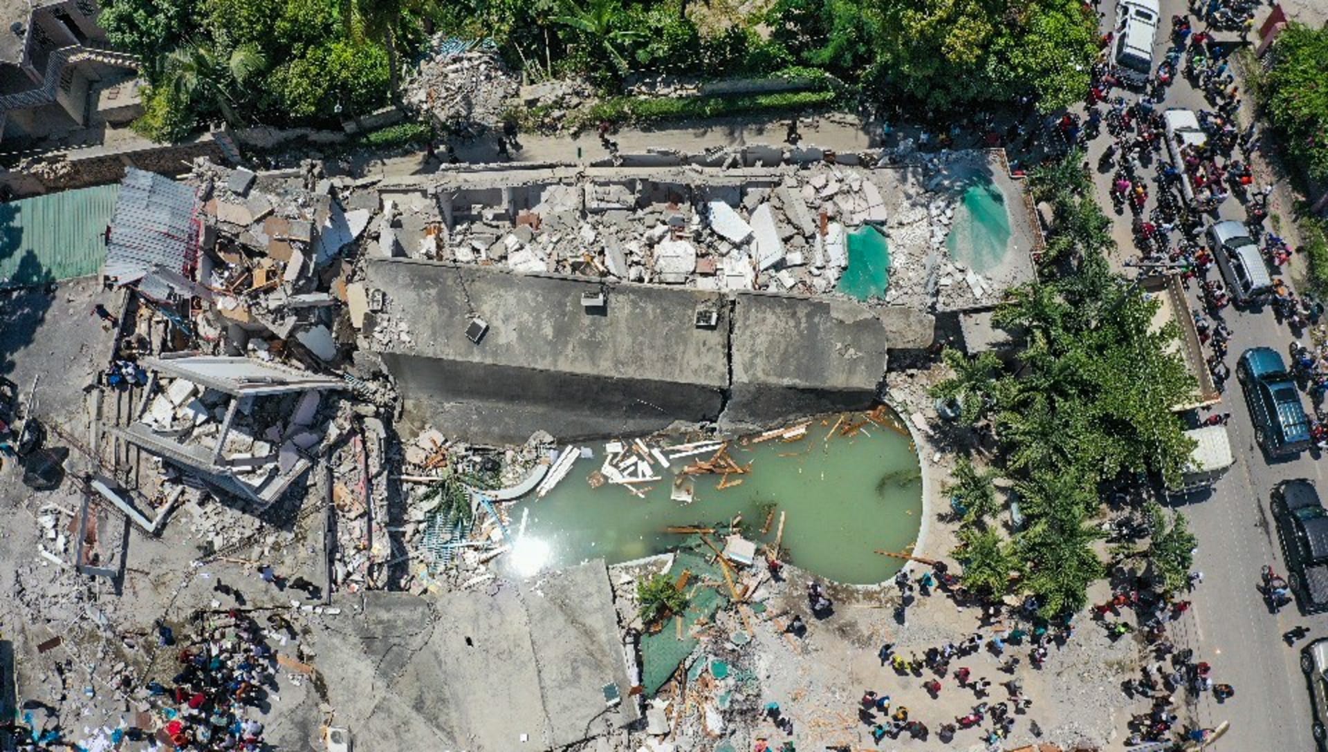 Následky ničivého zemětřesení na Haiti