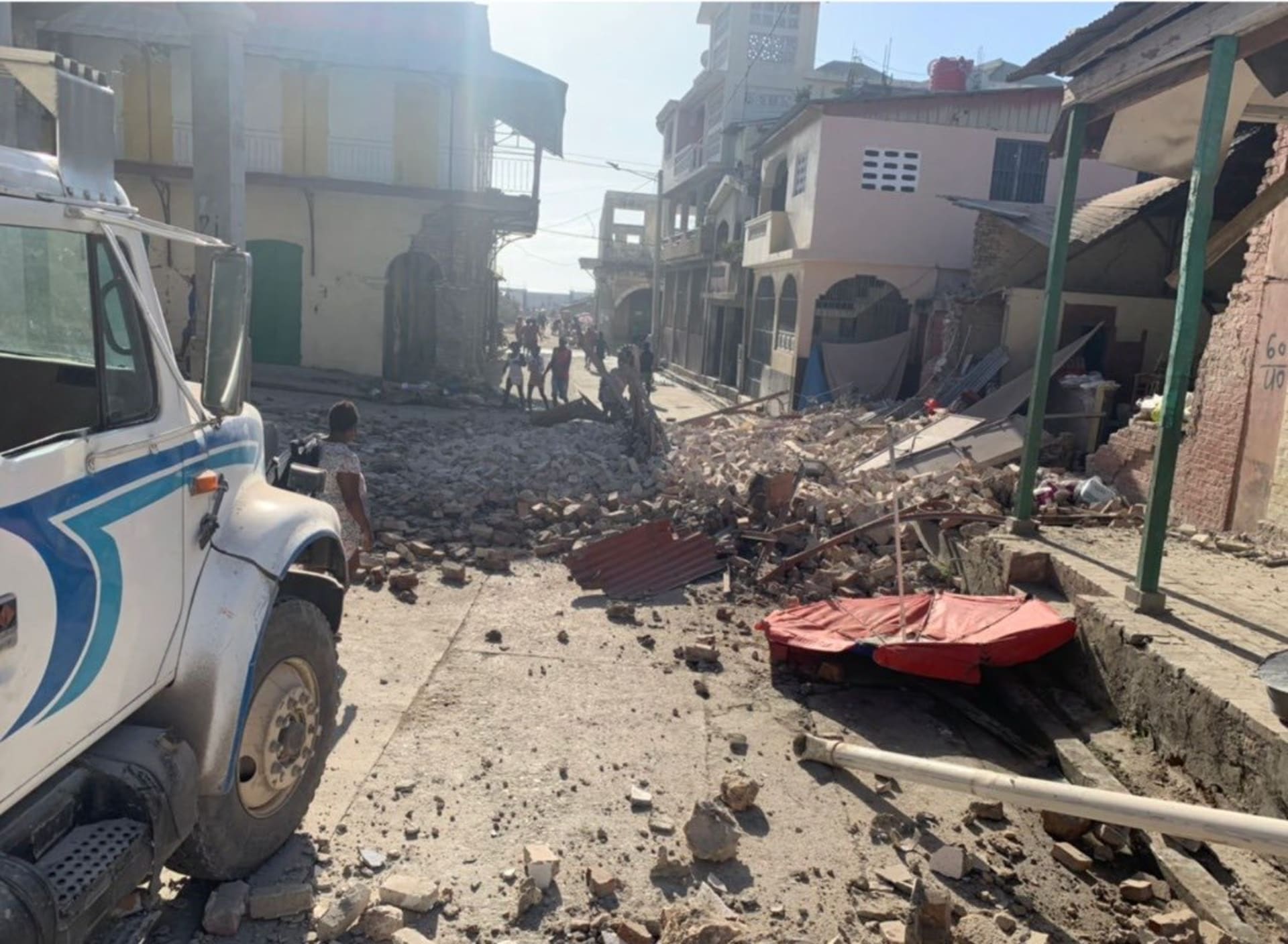 Zkáza po zemětřesení na Haiti (autor: JCOM Haiti)