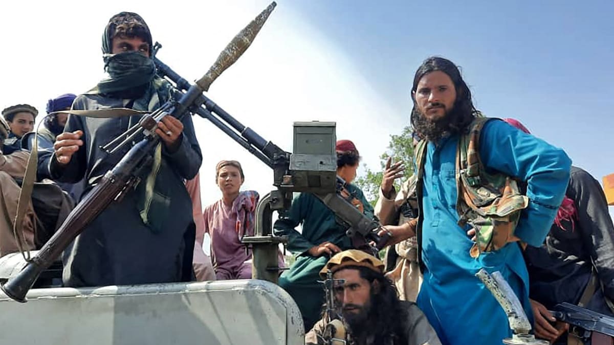 Tálibán ve svém prohlášení vyhlásil „všeobecnou amnestii" pro vládní úředníky a vyzývá je k návratu do práce.
