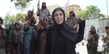 Reportérka CNN z Kábulu: Lidé vykupují burky. Žen je v ulicích minimum, bojí se