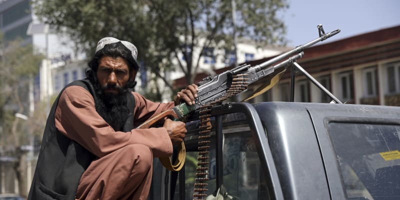 Kábul je pod kontrolou Tálibánu.