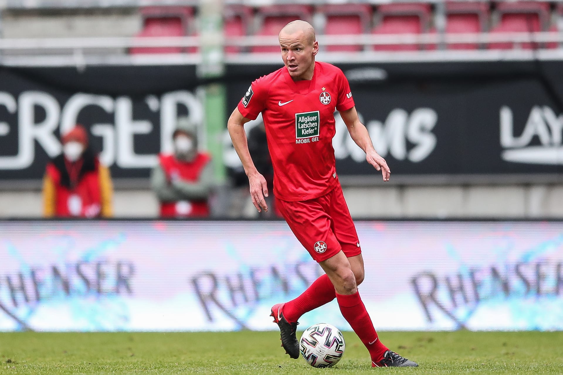 Obránce Adam Hloušek odehrál sezonu 2020-2021 za německý třetiligový klub 1. FC Kaiserslautern.