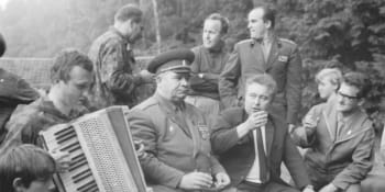 Generál u harmoniky. Sovětští důstojníci operovali v ČSSR už před 21. srpnem 1968