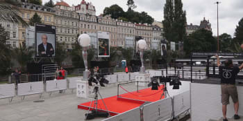 Festival ve Varech odstartuje Zátopek. Bez respirátoru a pásky vás do kina nepustí