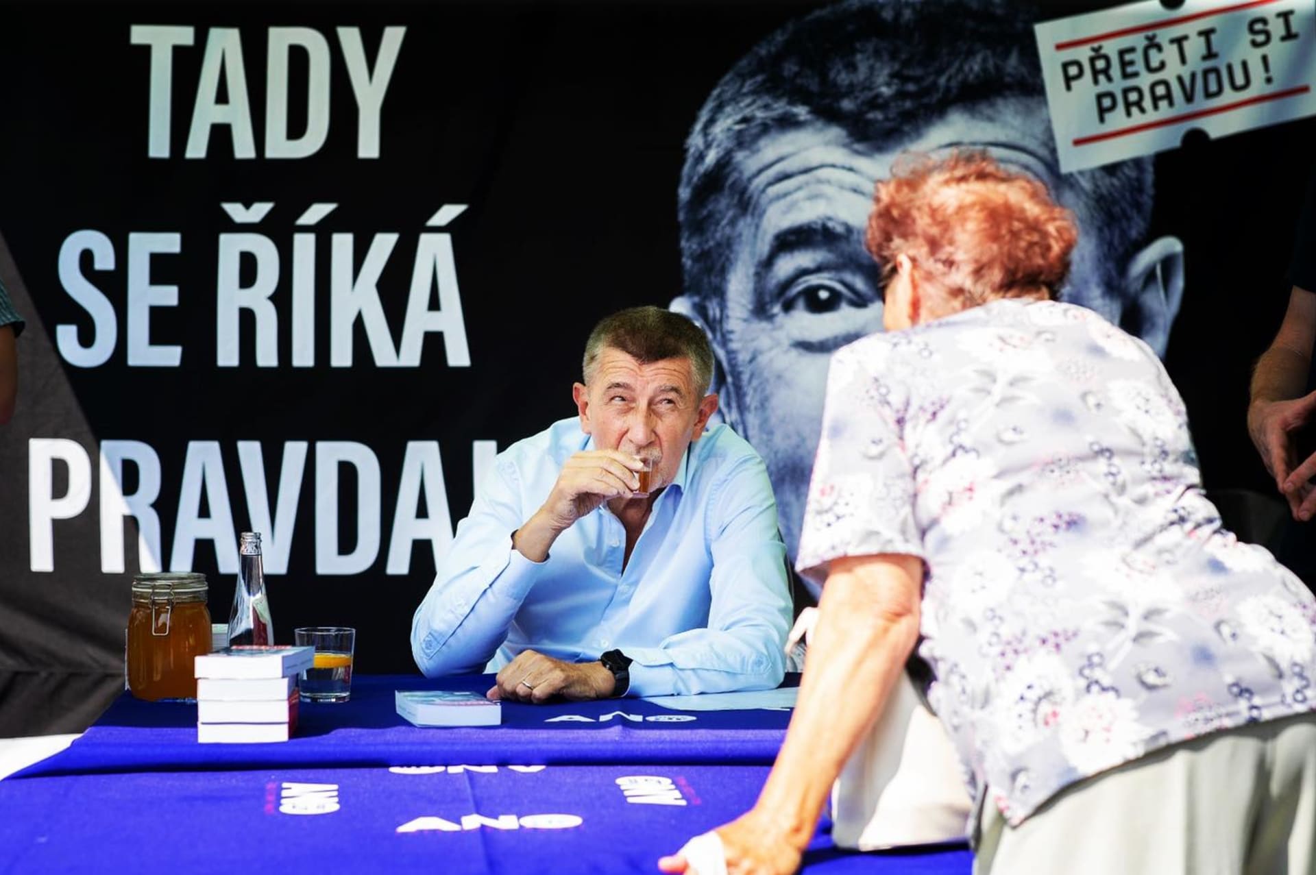Premiér Andrej Babiš (ANO) při předvolební kampani objížděl o víkendu moravská města.
