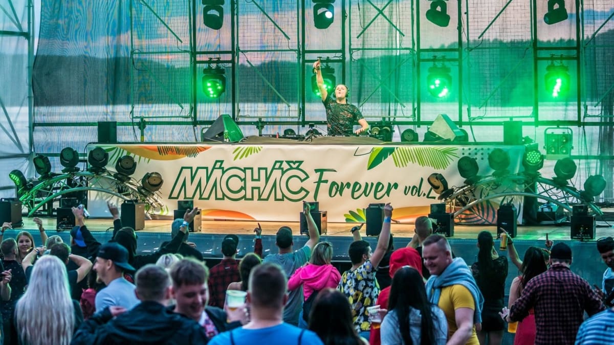 Festival Mácháč Forever začal v pátek 20. srpna a potrvá až do neděle. (zdroj: Mácháč Forever)