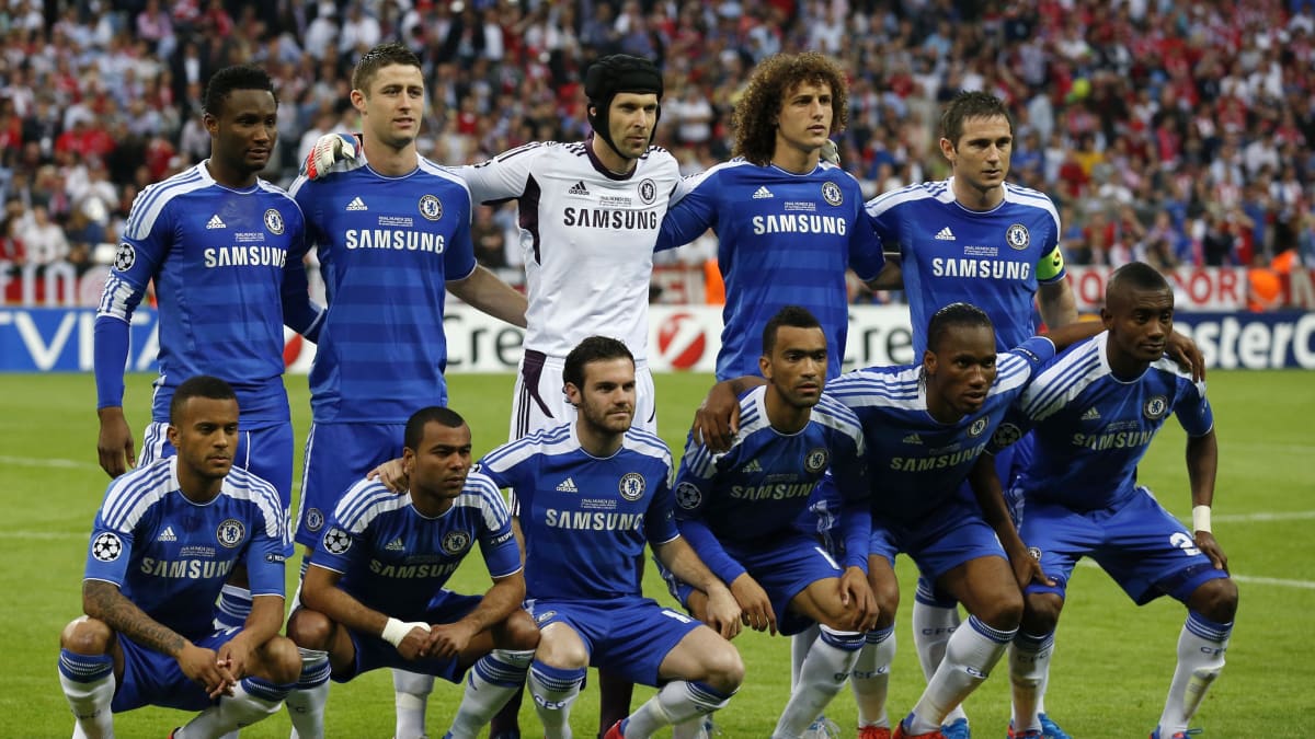 Jedním ze superklubů posledních let je i Chelsea. K její nejslavnější generaci patří i Petr Čech.