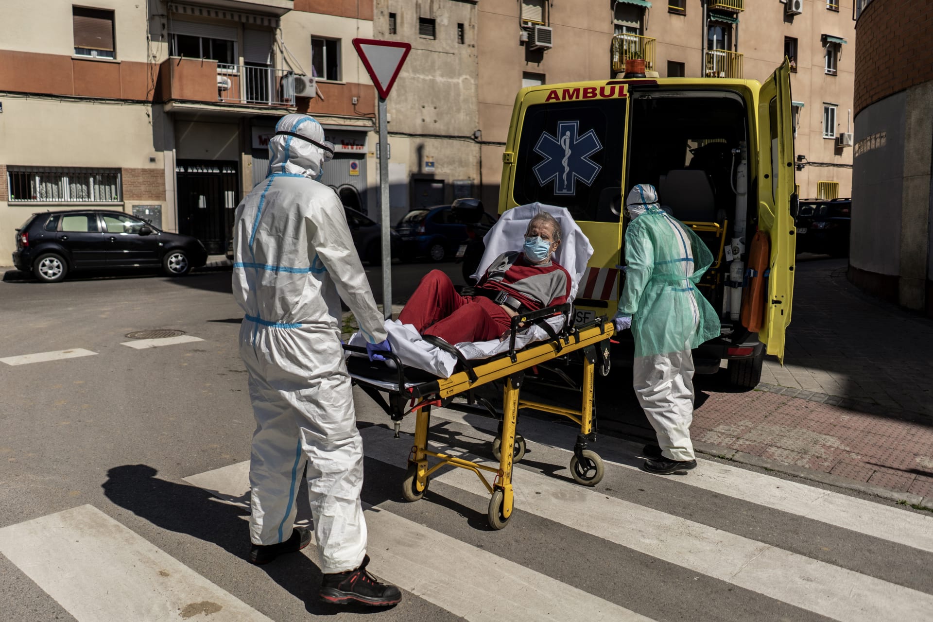 REPORTÁŽ: Španělská válka s pandemií. Když jste negativní, lékaře vaše nemoc nezajímá