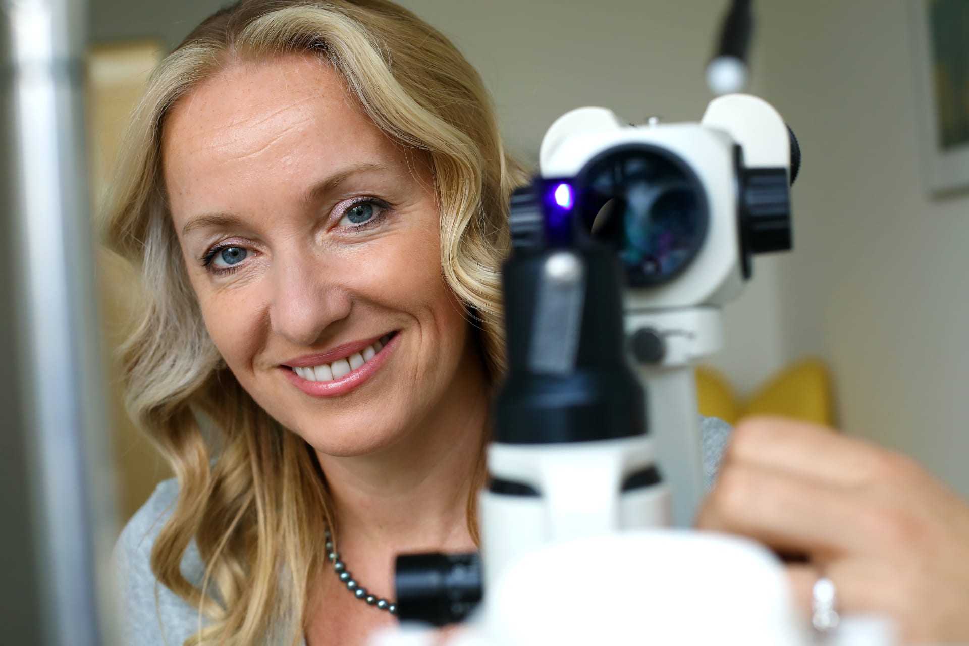 Lucie Valešová je primářkou oční kliniky.