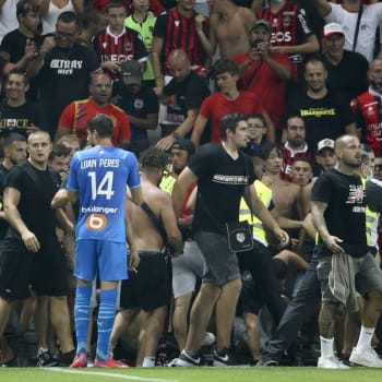 Derby mezi Nice a Marseille přineslo více emocí než obvykle.