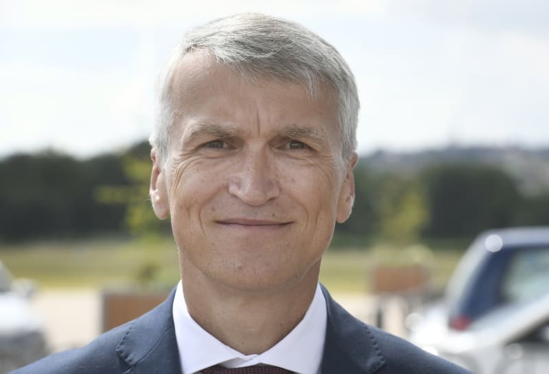SPD si jako lídra vybralo svého krajského zastupitele a lékaře Vladimíra Zlínského.